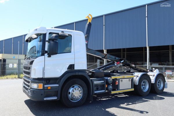 2017 Scania P Series P310 6x4 image