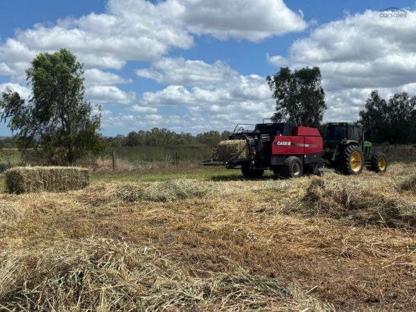 CASE IH LBX 432 Rectangular Baler image