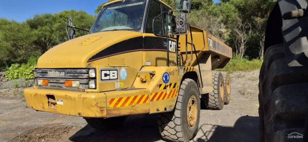 2004 Caterpillar 730 image