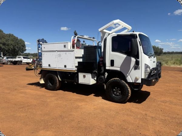 2012 Isuzu NH NP 4x4 Service Truck image