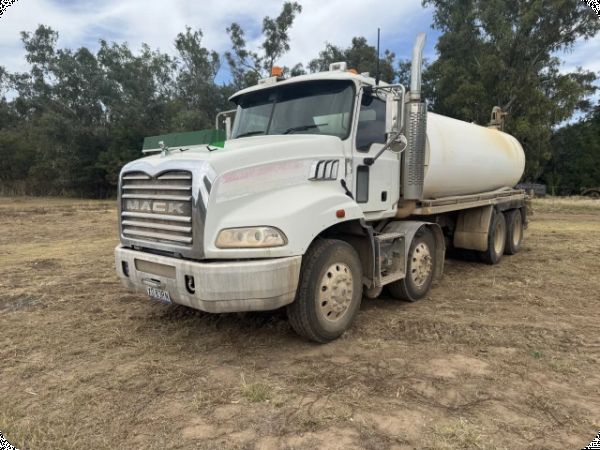 2010 Mack CMMR (8x4) Water Cart (Off-Site) image