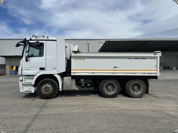 2015 Mercedes Actros 2644 6x4 Tipper image
