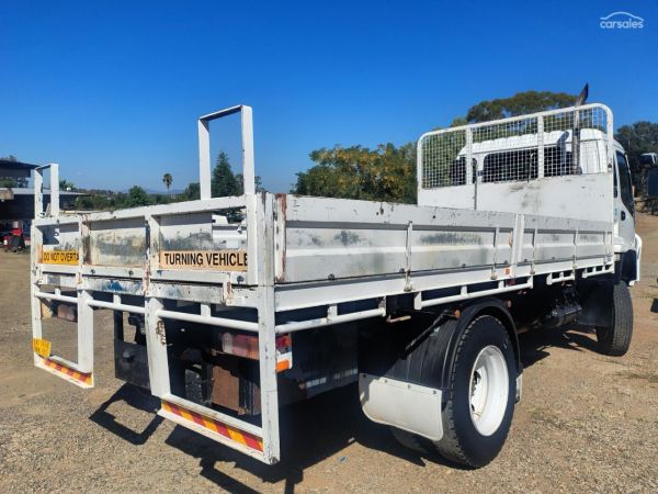 2007 Isuzu F Series FTS 750 image