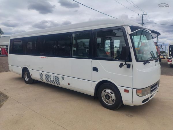 2014 Mitsubishi Rosa image