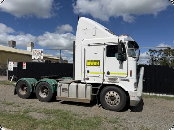 2005 Kenworth K104 6x4 Prime Mover image