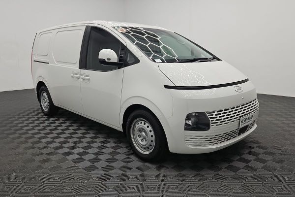 2023 Hyundai STARIA LOAD US4.V2 image