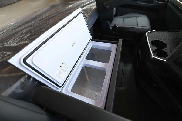 2025 SITRAK G5S 350 Cab Chassis image