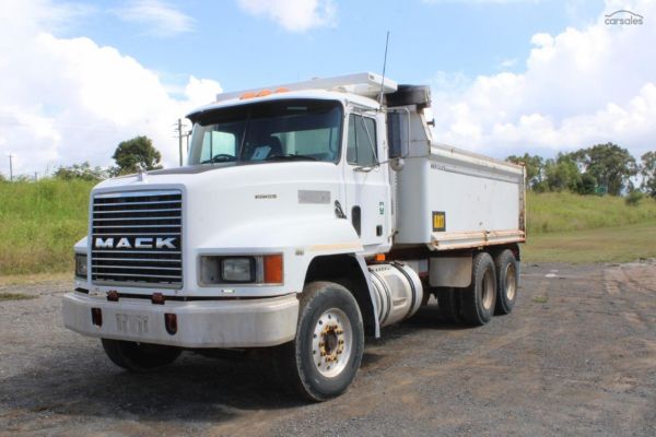 1994 Mack CHR 6X4 image