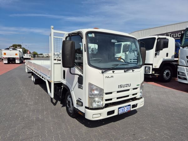 2013 Isuzu NLR200 Tray Car License XLWB Tray and Lift image