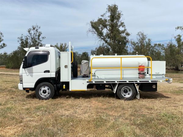 2010 MITSUBISHI FUSO CANTER TABLE TOP FE MY08 FE85D 4.0 MWB image