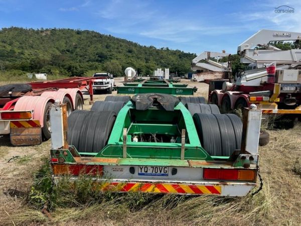 2010 Maxitrans A trailer skel A trailer skel 2 20s or one 40 container image