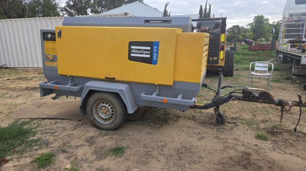2022 Atlas Copco XAS-375 Air Compressor Trailer image