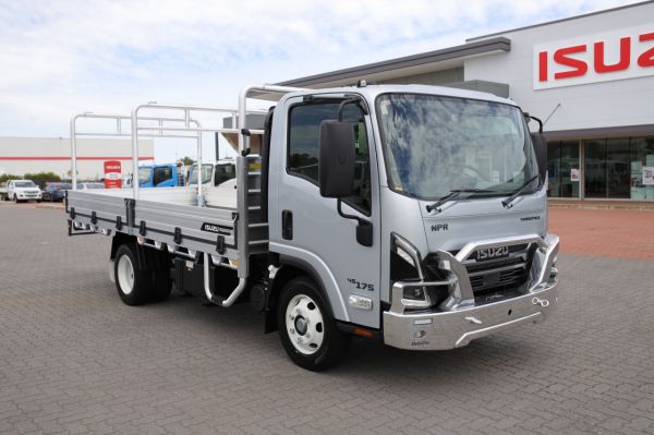 2026 Isuzu NPR 45/65-175  Tray DT D34 Trade Pack image