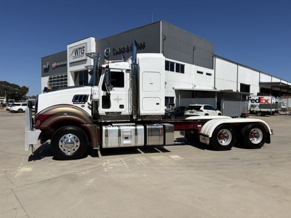 2016 Mack Superliner Primemover image