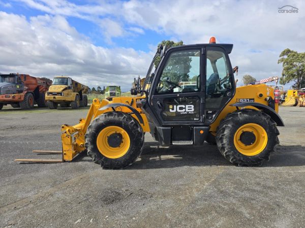 2019 JCB 531-70