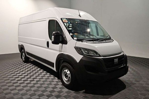 2025 Fiat Ducato Series 9 LWB Mid Roof image