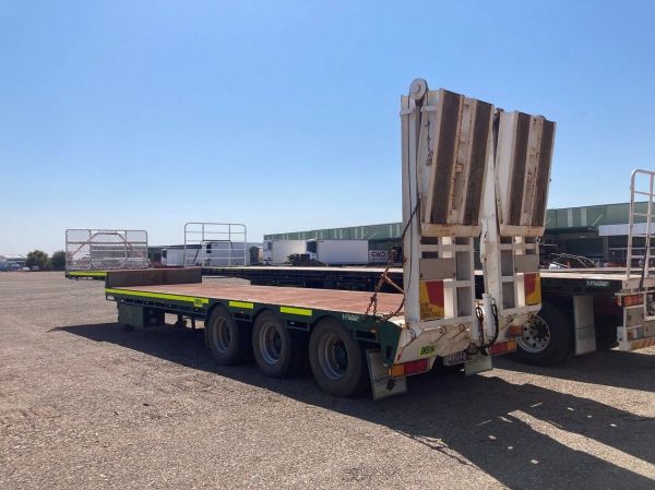 1997 SOUTHERN CROSS 45FT TRI AXLE DROP DECK TRAILER image