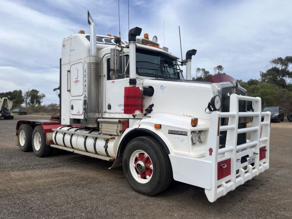 2010 Kenworth T658 Prime Mover image