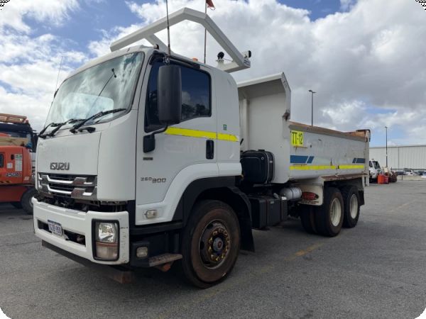 2019 Isuzu 300 FVZ 6x4 Tipper Truck image