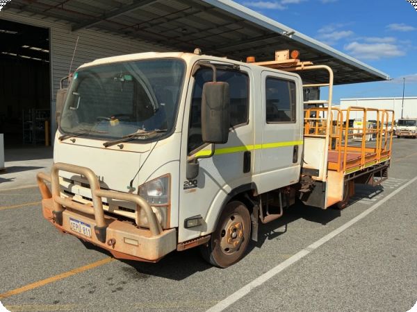 2014 Isuzu NNR 200 Crew Cab Tray Truck image