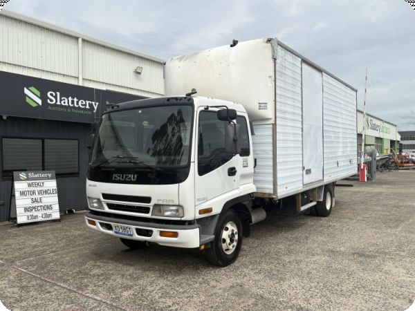 2002 Isuzu FRR 500 Long 4x2 Pantech (Manual) (10 Pallet) image