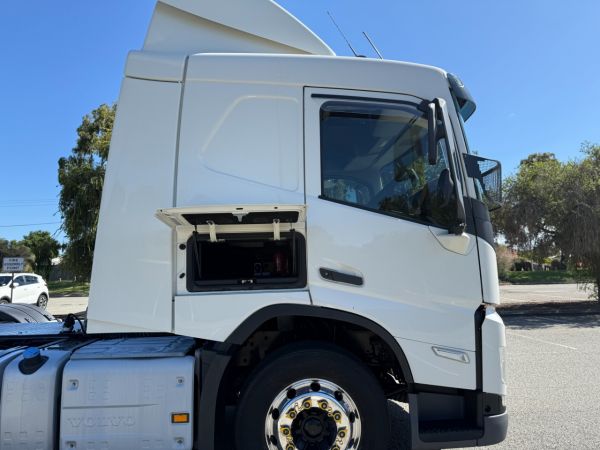 2022 Volvo FM11 Primemover image