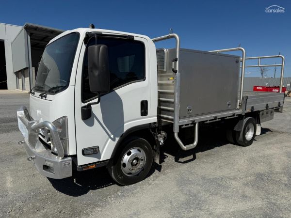 2018 Isuzu N Series NPR 45/55-155 Tradepack Used Tradepack with Tool Boxes image