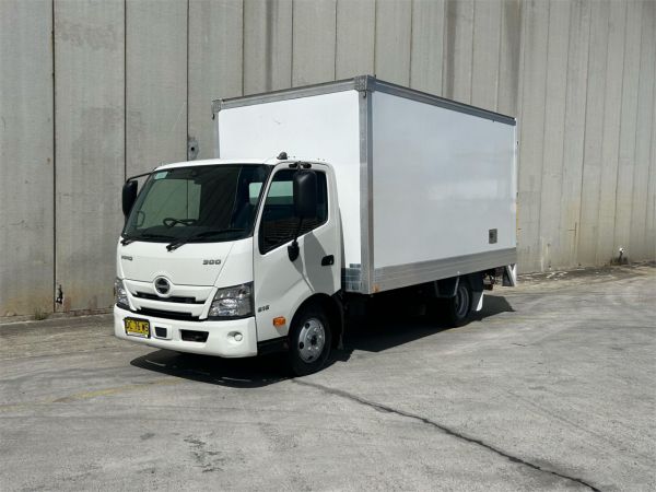 2021 HINO 300 PANTECH XZU710R MY20 616 3430 WIDE image