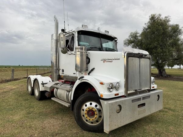 2014 WESTERN STAR 4800FS Prime Mover image