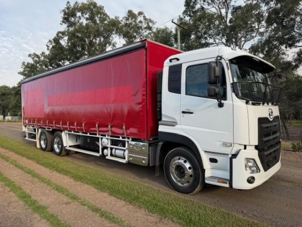 2019 UD QUON, 195K KMS, 400HP, AUTO, 14 PALLET WITH TAIL LIFT