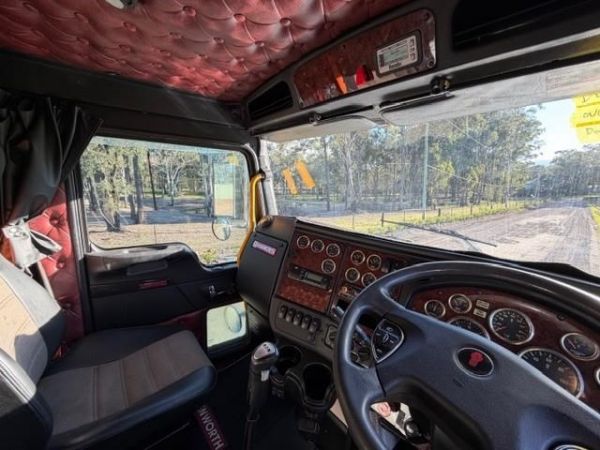 2017 KENWORTH T409 SAR 50INCH BUNK, CUMMINS X15, 0KMS ON CUMMINS REBUILD, 18SP image