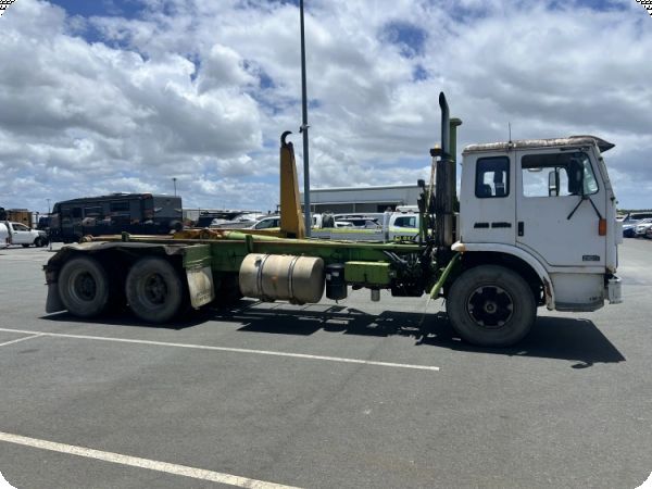 1994 Iveco Acco International 6x4 Hook Bin image