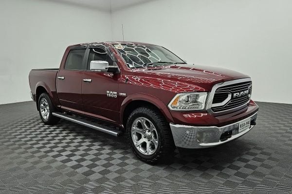 2019 RAM 1500 Laramie DS 4X4 SWB image