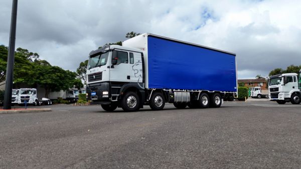 SITRAK G7S 8x4 Curtain Side image