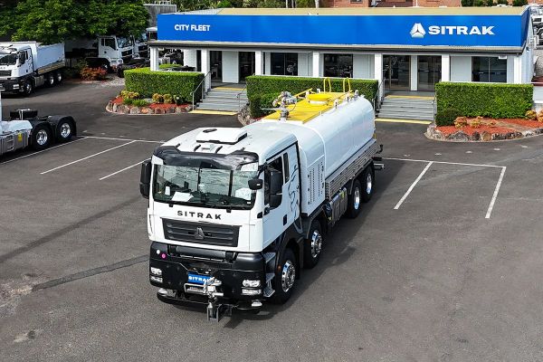 SITRAK G7S 8x4 Water Truck TAS HydroMax image