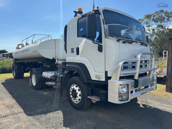 2009 Isuzu F Series GXD image