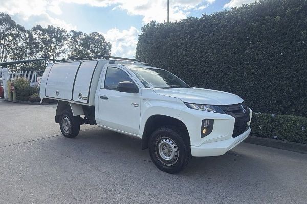 2020 Mitsubishi Triton GLX MR Rear Wheel Drive image