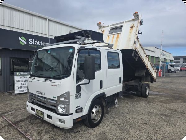 2014 Isuzu NPR 300 Crew Cab 4x2 Tipper (Auto) (Council Asset) image