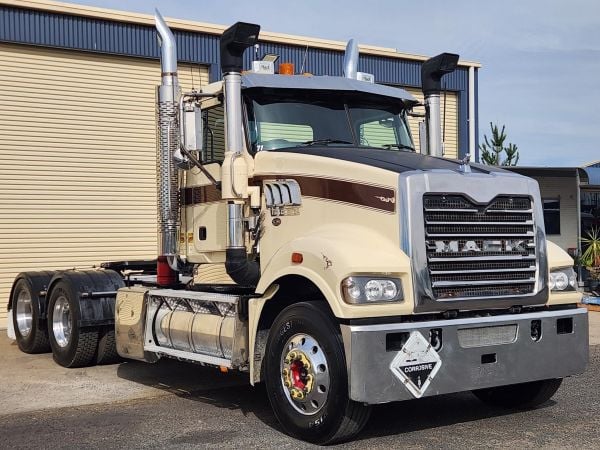 2011 MACK CMHR Prime Mover image