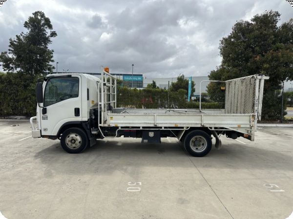 2010 Isuzu NPR 275 4x2 Beavertail (Council asset) image
