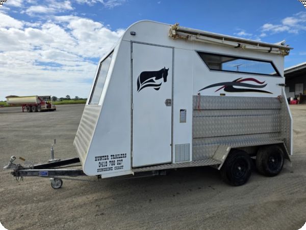 2007 Home Made Horse Float image