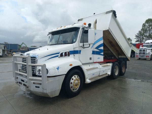 2011 Freightliner Century C(S/T)112 Tipper CENTURY CLASS CST 112 image
