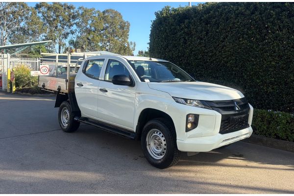 2022 Mitsubishi Triton GLX MR 4X4 image