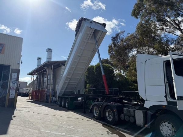 2026 Stonestar 32X4 Ft Gravel Tipper image