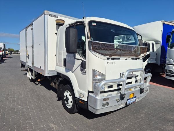 2010 Isuzu FRR600 Pantech 6 Ton Van and Lift image