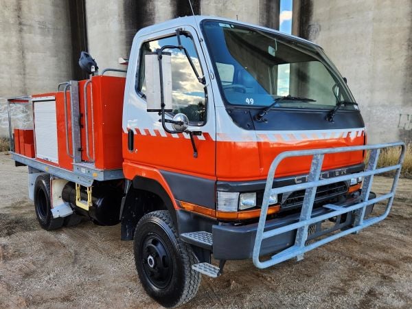 1999 MITSUBISHI FUSO CANTER FG 4X4 Fire Truck image