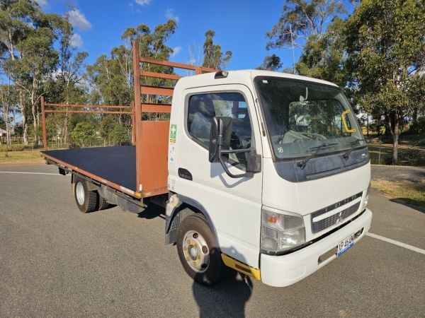 2009 Mitsubishi canter fuso turbo diesel table top truck image