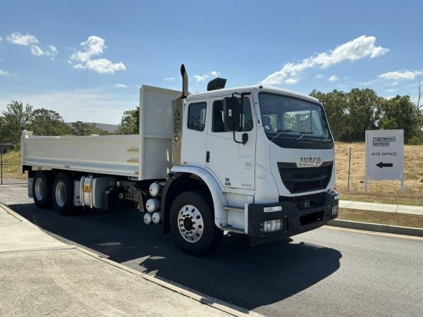2016 Acco tipper image
