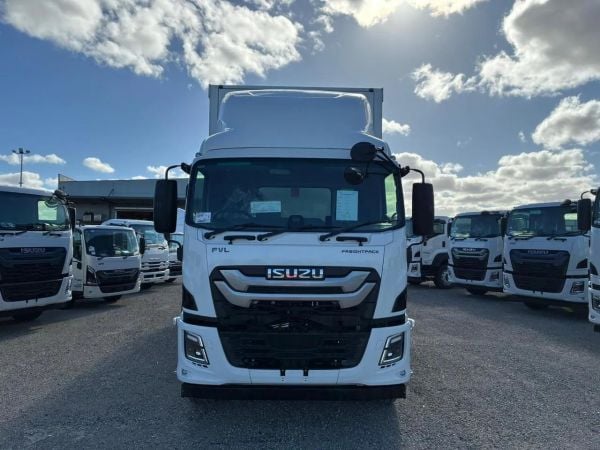2026 Isuzu F Series FVL 260-300 Freightpack Auto image