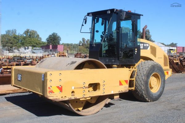 2015 Caterpillar CS79B image